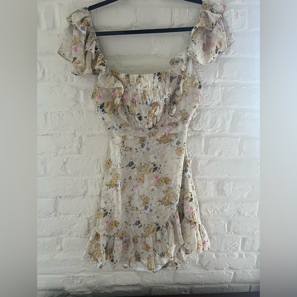 Selfie Leslie Lazy Sunday frill shoulder dress - Picture 2 of 6